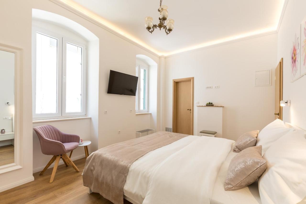 Maniva Old Town Luxury Rooms - Prime Spot By Riva Promenade Split Exterior photo