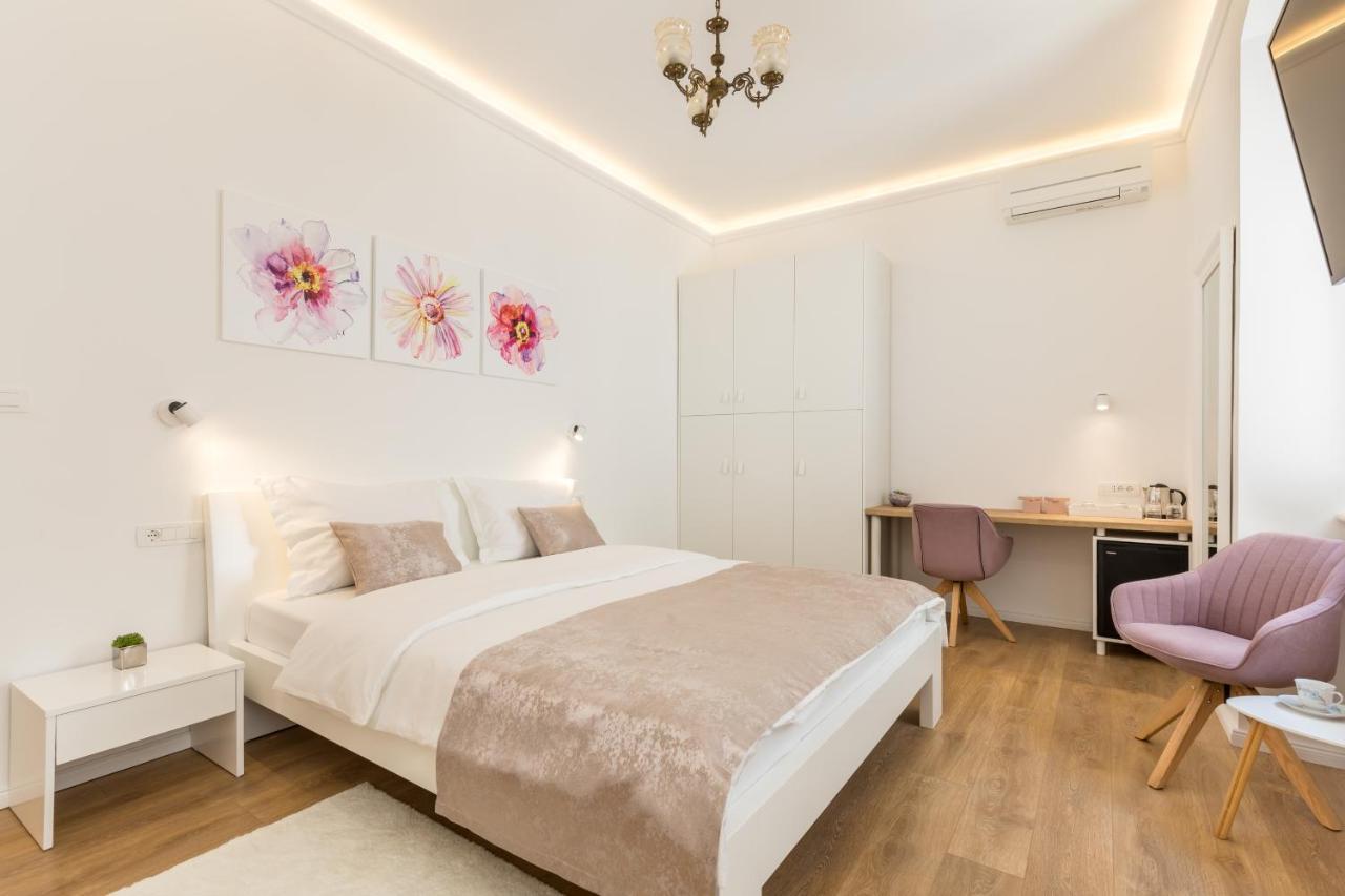 Maniva Old Town Luxury Rooms - Prime Spot By Riva Promenade Split Exterior photo