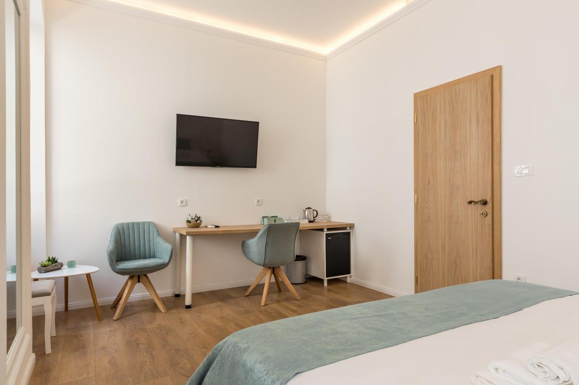 Maniva Old Town Luxury Rooms - Prime Spot By Riva Promenade Split Exterior photo