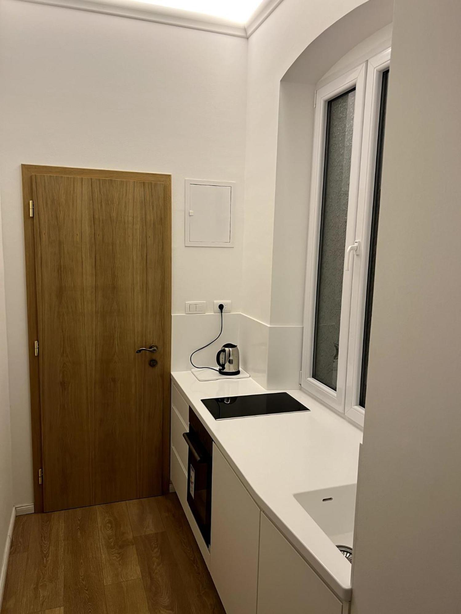 Maniva Old Town Luxury Rooms - Prime Spot By Riva Promenade Split Exterior photo